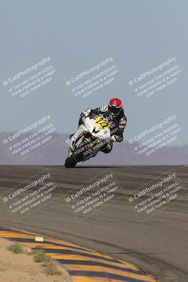 media/Oct-08-2023-CVMA (Sun) [[dbfe88ae3c]]/Race 3 Amateur Supersport Middleweight/